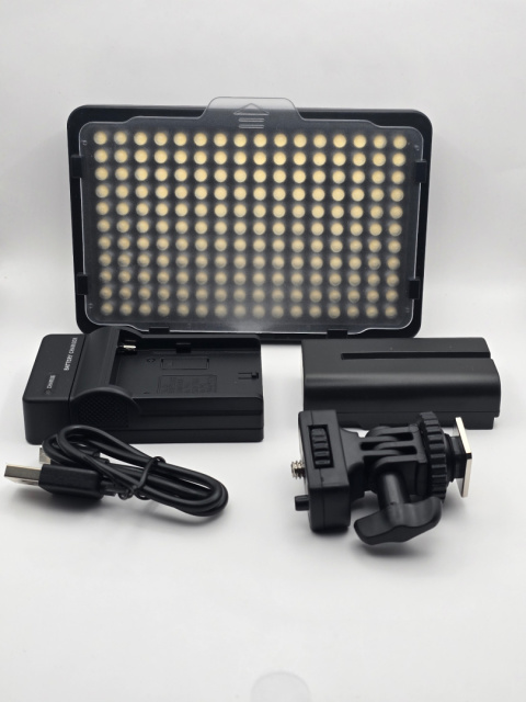 Lampa LED panelowa do fotografii ESDDI PLV-280 Lampa LED panelowa do fotografii ESDDI PLV-280
