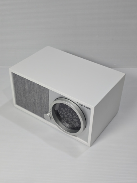 Tivoli Audio Model One Digital+ Radio FM DAB+ WiFi Bluetooth Tivoli Audio Model One Digital+ Radio FM DAB+ WiFi Bluetooth