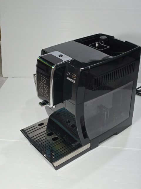 Automat ekspres ciśnieniowy De'Longhi ECAM 350.15 B Dinamica 1450 W Automat ekspres ciśnieniowy De'Longhi ECAM 350.15 B Dinamica 1450 W