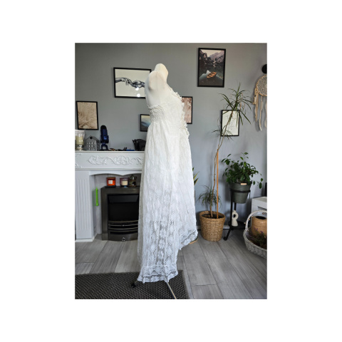 Biała Sukienka Na Ramiączkach w stylu Boho sukienka letnia Roz. M Biała Sukienka Na Ramiączkach w stylu Boho sukienka letnia Roz. M