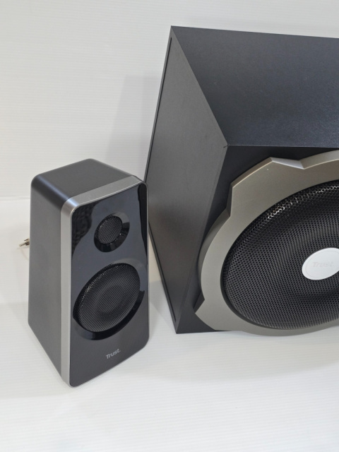 Głośniki komputerowe 2.1 SUBWOOFER XL 120W Trust Głośniki komputerowe 2.1 SUBWOOFER XL 120W Trust