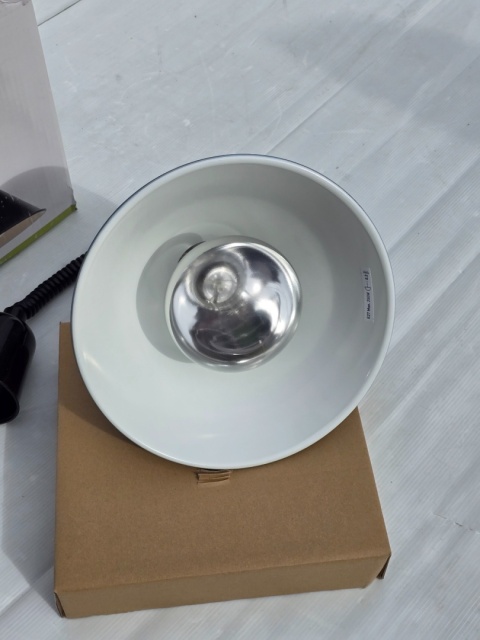 Hendi Lampa do podgrzewania potraw wisząca 250 W Hendi Lampa do podgrzewania potraw wisząca 250 W