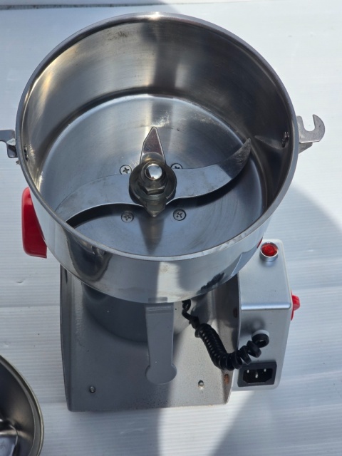 Mocny Młynek Elektryczny do Kawy Zboża PRZYPRAW 1800W 26000/MIN 750G Mocny Młynek Elektryczny do Kawy Zboża PRZYPRAW 1800W 26000/MIN 750G