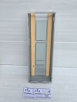 Schneider Resi9 Taca montażowa podtynkowa 1x13 modułów wysokość 855 mm