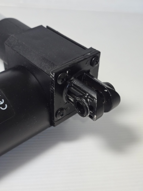 Siłownik elektryczny 380-610 mm 6000 N Siłownik elektryczny 380-610 mm 6000 N